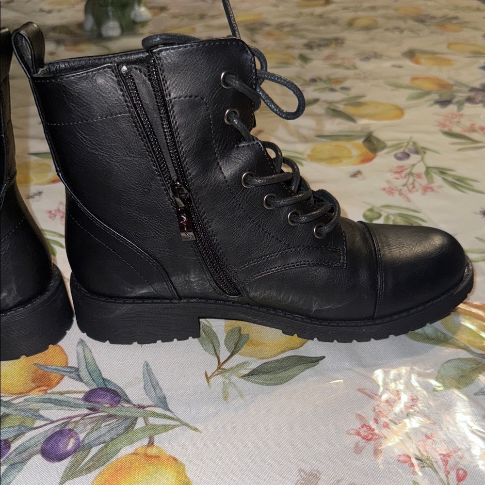 Vepose Black Combat Boots